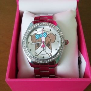 Betsey Johnson

Puppy Dog with Bow Analog Bracelet